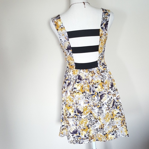 BeBop Floral Dress - Picture 2 of 5